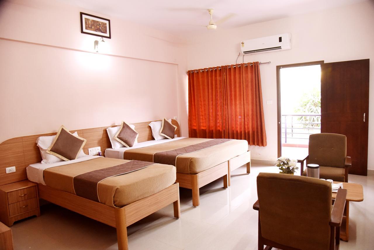 Slr Residency Hotell Subrahmanya Eksteriør bilde