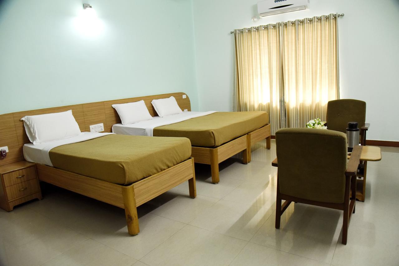 Slr Residency Hotell Subrahmanya Eksteriør bilde