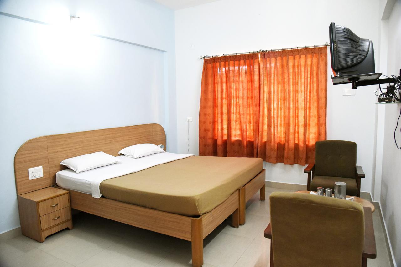 Slr Residency Hotell Subrahmanya Eksteriør bilde