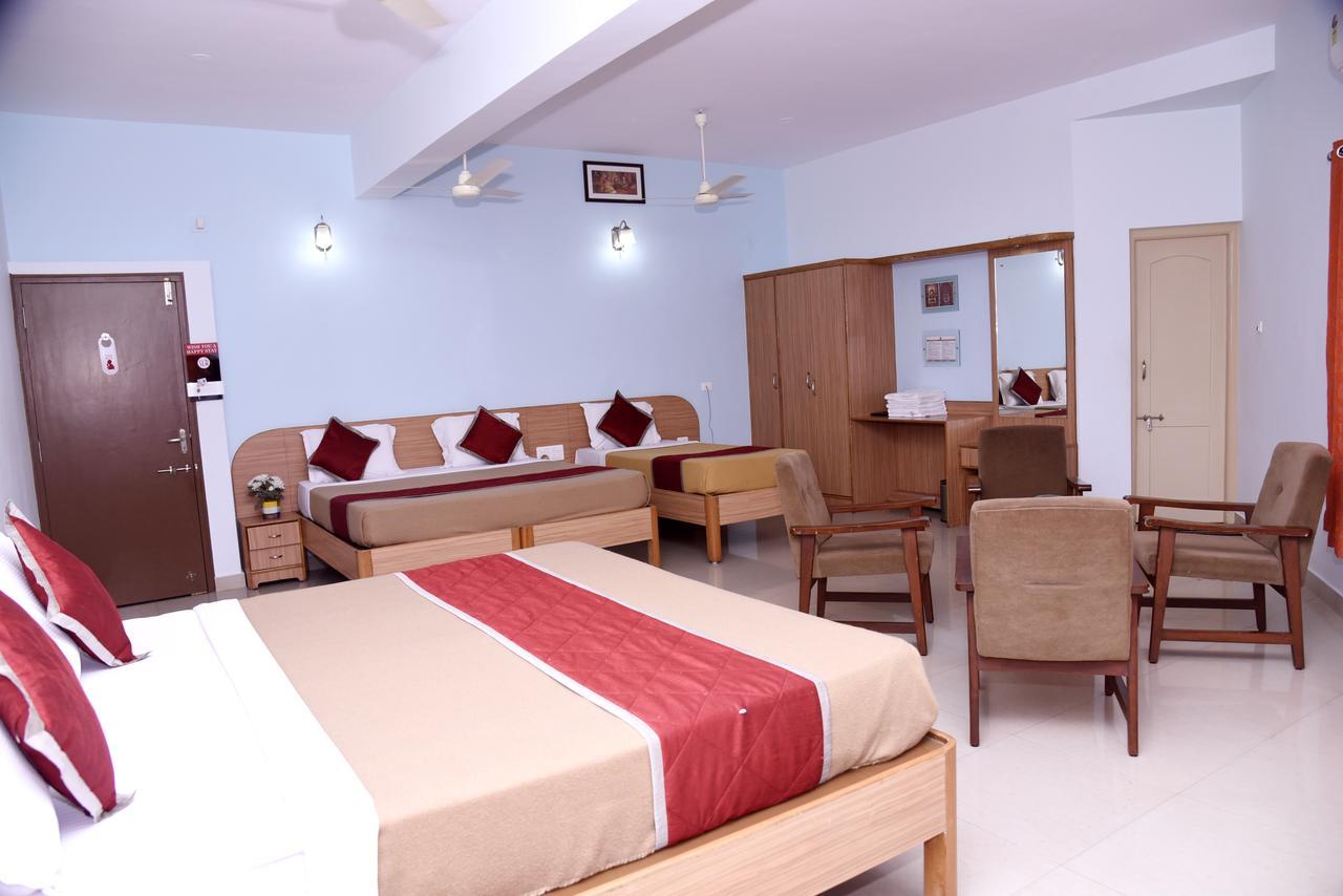 Slr Residency Hotell Subrahmanya Eksteriør bilde